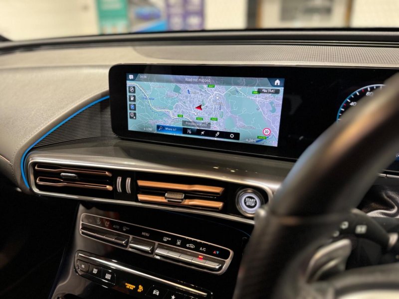 MERCEDES-BENZ EQC
